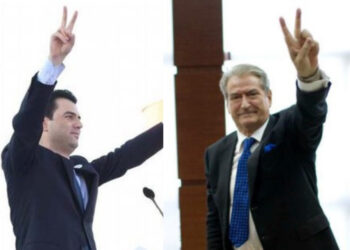 Lajme nga fronti i demokratëve; Sali Berisha nuk ikën, Lulzim Basha nuk ikën!