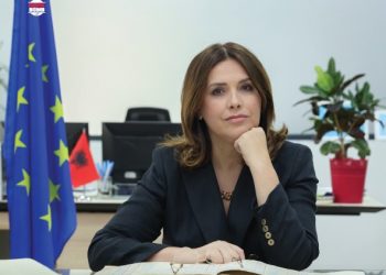 Gentiana Sula – Një grua përballë 50 viteve sekretesh të diktaturës
