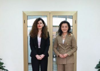 Vlora Hyseni, sekretet e “kryespiunes” me visto amerikane