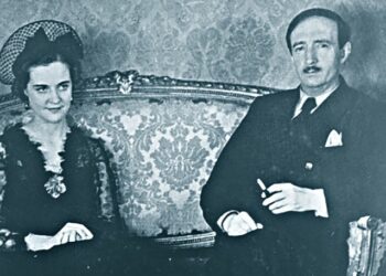 Ballot e Vitit të Ri, nga Luksi i Zogut te valset e komunistëve me angloamerikanët
