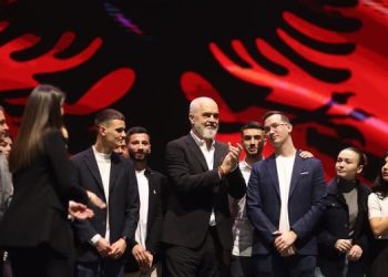 Basti i Ramës me brezin e ri