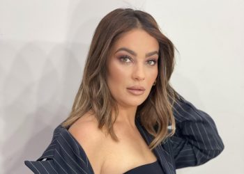 Delinda Disha, “fallxhorja” e zgjedhjeve mes humorit dhe familjes