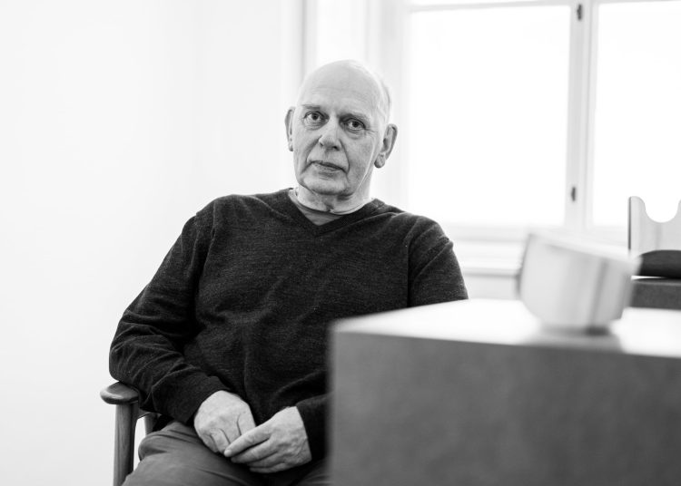 Richard Deacon, skulptori britanik: Si e pashë Tiranën me kullat e veta!