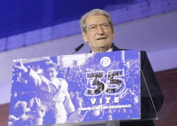 35 vjet PD, më shumë thinja më pak ndjekës